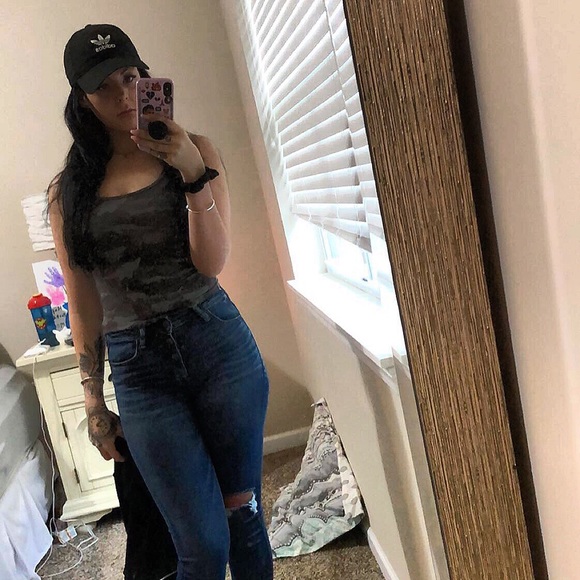 ✨❕Meet Your Posher❕✨ - Picture 3 of 3